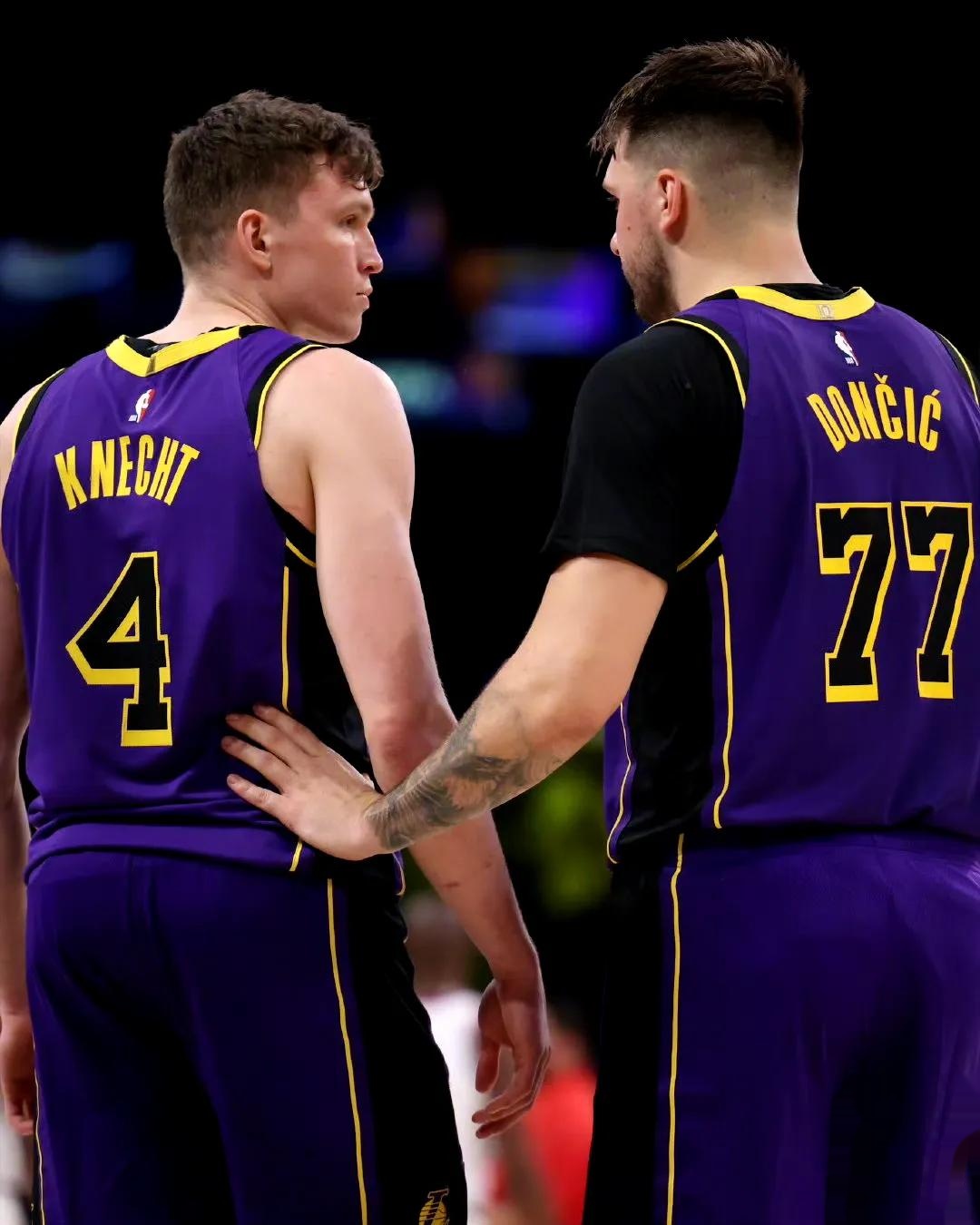 德国男篮轻取湖人B队,恩比德送出助攻 德国男篮轻取湖人B队,恩比德送出助攻