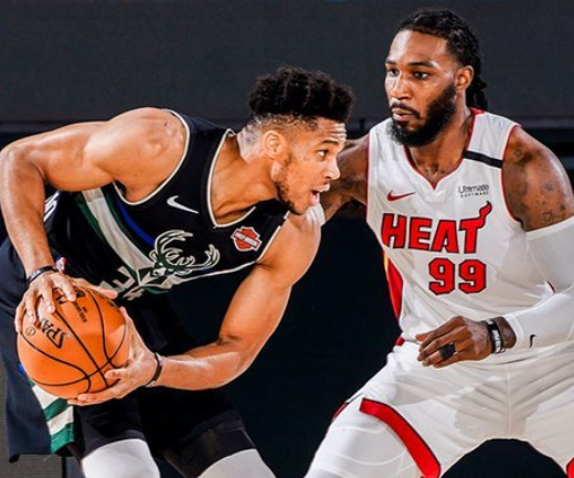 山东队逆转深圳队，字母哥点燃赛场