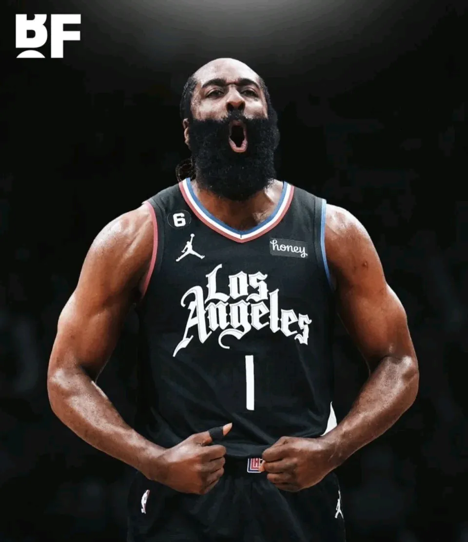 火箭客场输给篮网，瓦妮特发挥出色成功防守哈登的简单介绍