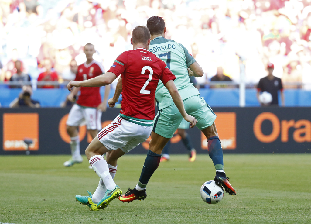 熊猫直播tv-欧洲豪强对抗，胜负成谜扣人心弦