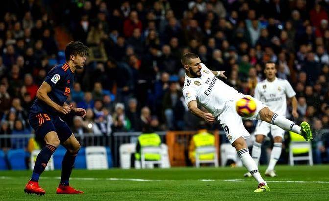 包含巴伦西亚与皇家社会二比二,双方战罢平局的词条 包含巴伦西亚与皇家社会二比二,双方战罢平局的词条