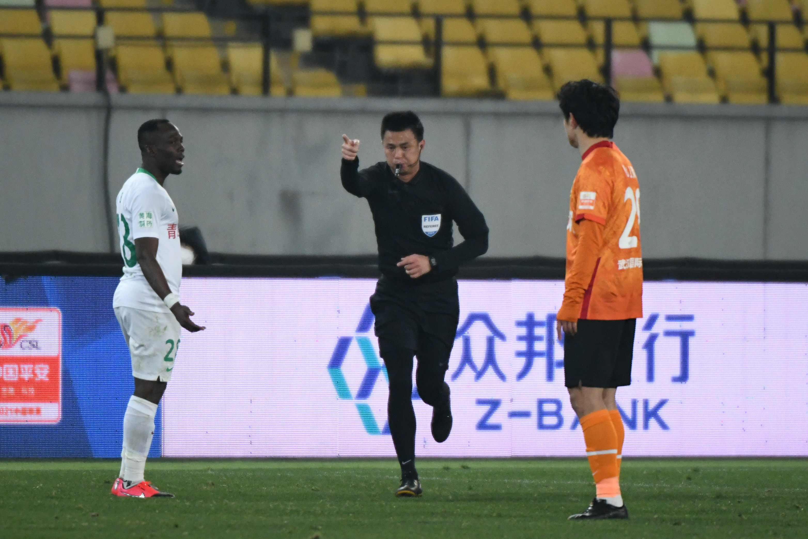 比分胶着，胜负悬念令人紧张的简单介绍