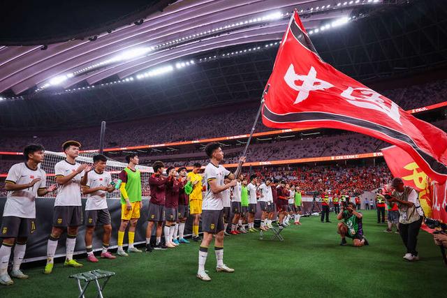 中国球队在亚洲足球赛事中获得胜利