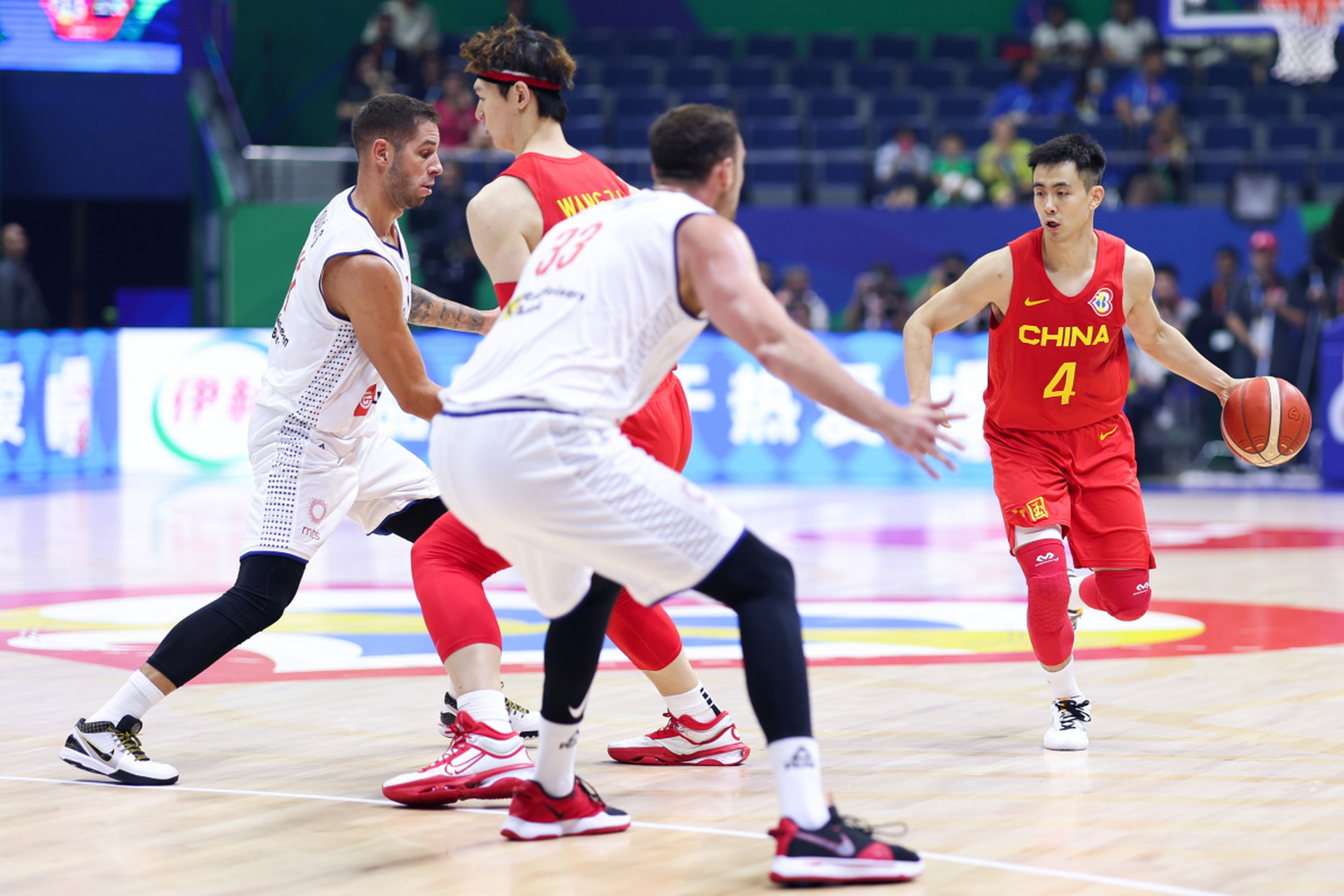 包含湖南男篮不幸失利，紧急重塑球队形象寻求突破的词条