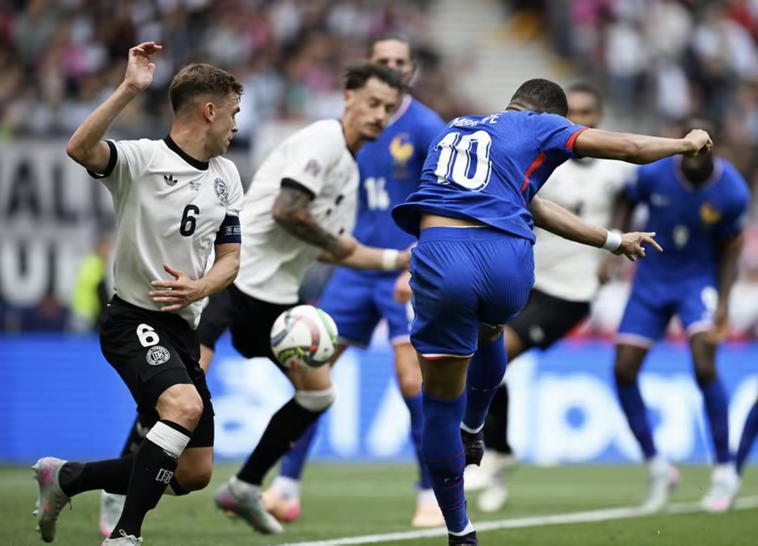 欧洲冠军联赛中的强队对决和背后故事