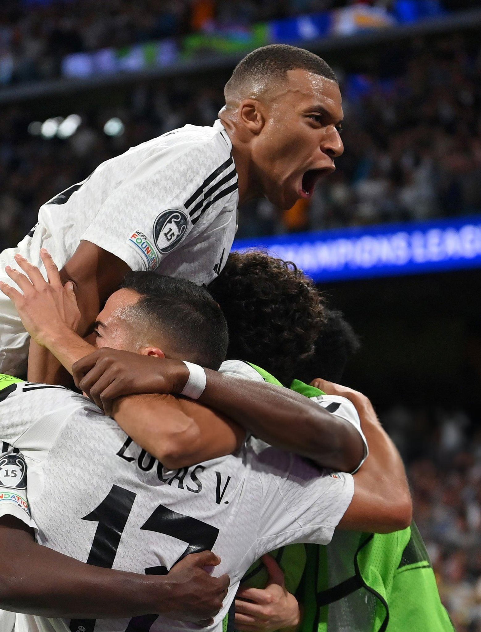 多特蒙德客场战平,保持常规赛不败 多特蒙德客场战平,保持常规赛不败