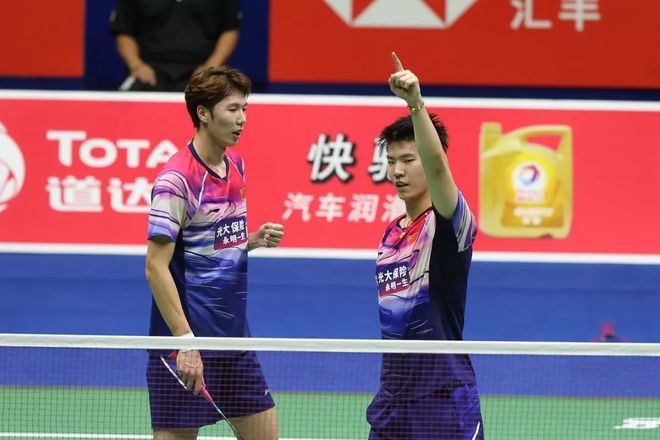 泰国队逆转马来西亚队，黄鸭组合带队取胜