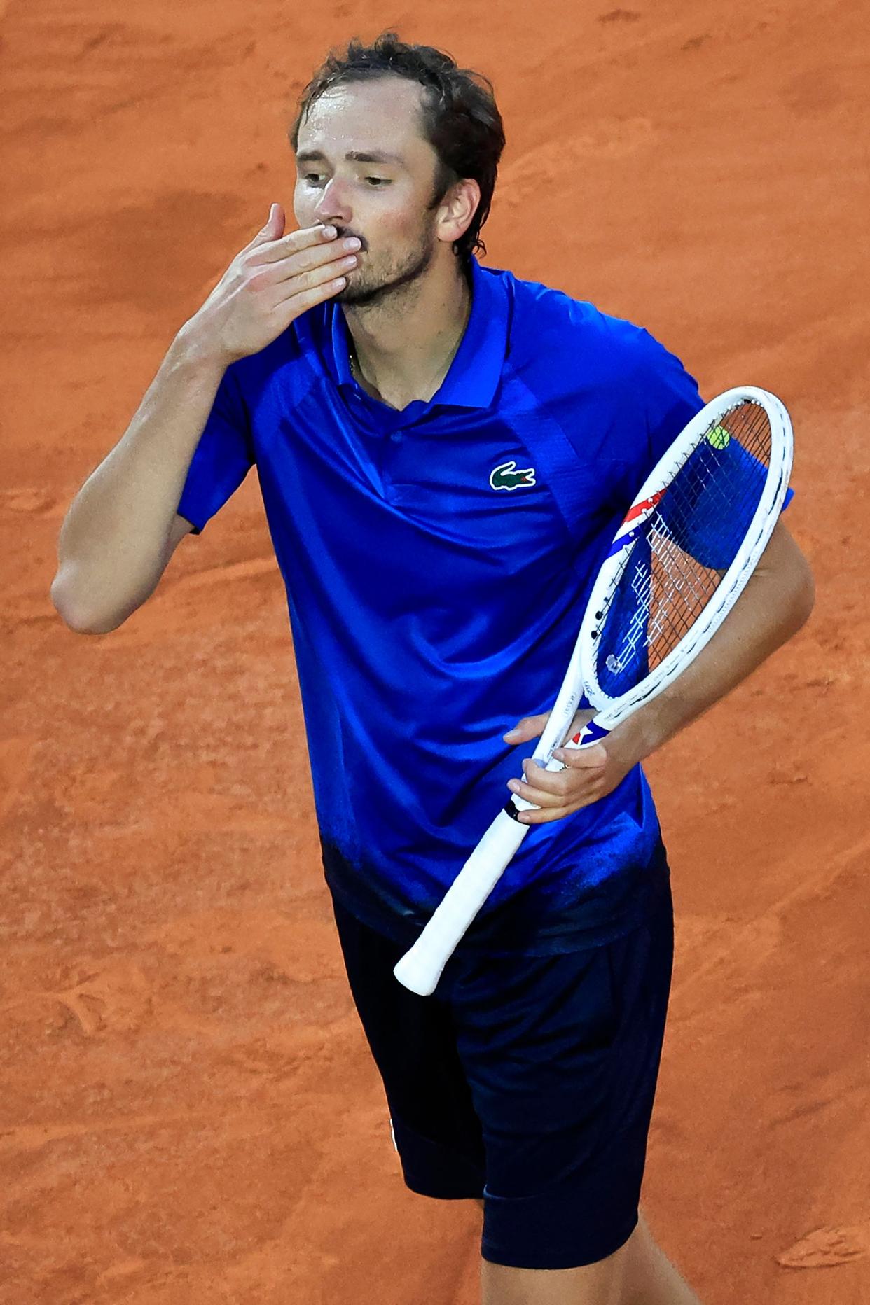 包含法网绝杀蒙特卡洛大师赛，梅德韦杰夫惊艳四座的词条