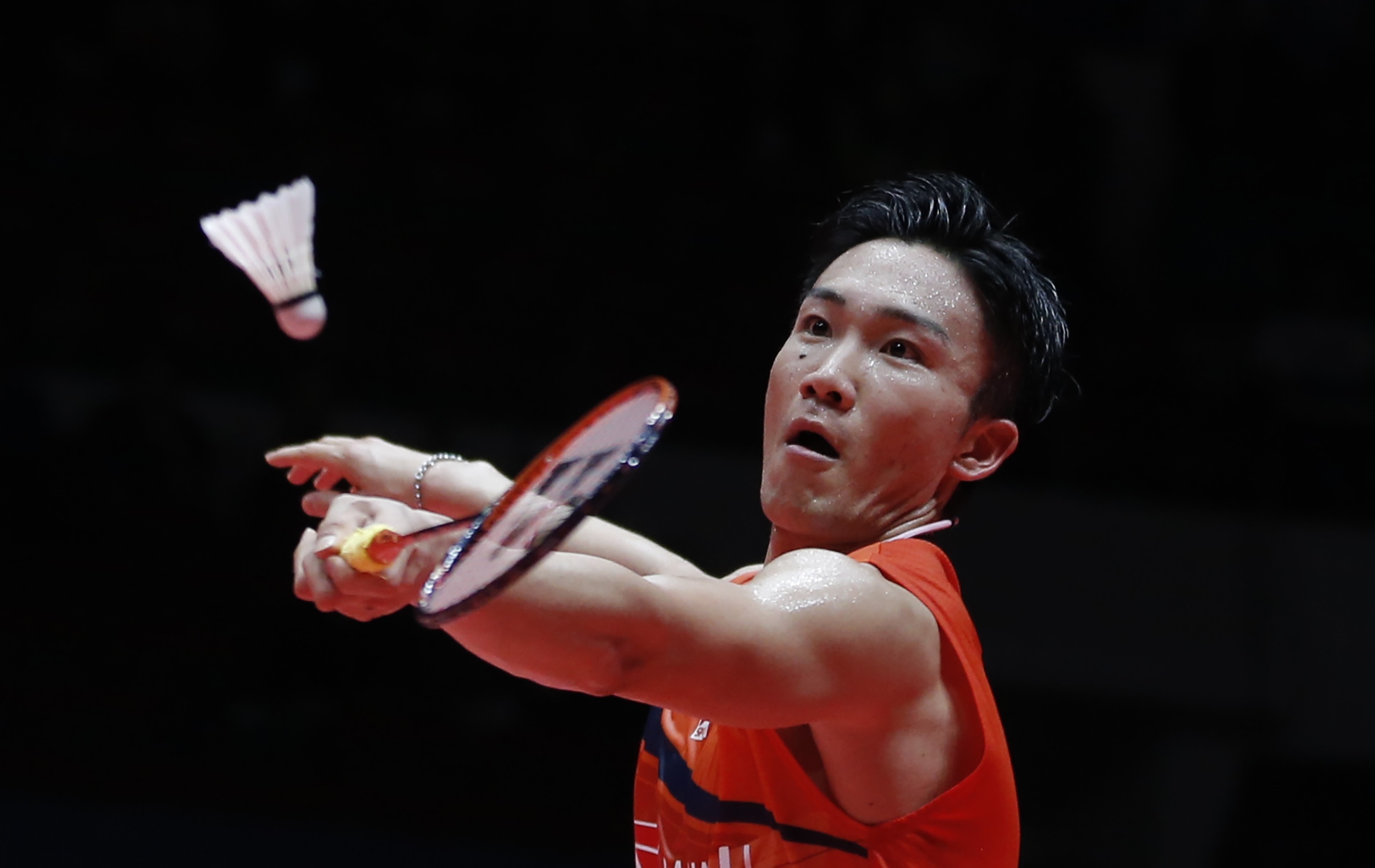 关于日本羽毛球队完胜英格兰羽毛球队，桃田贤斗统治全场的信息