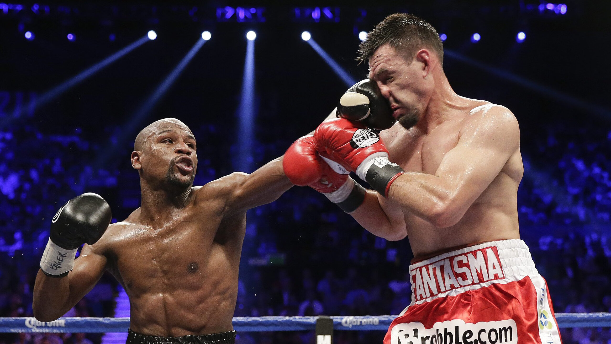 北欧风暴席卷南美，黄喜灿一锤定音，芬兰足球历史性冲垮巴拉圭防线